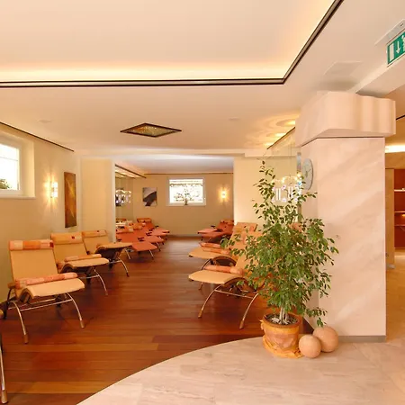 Edelweiss Hotel 3*