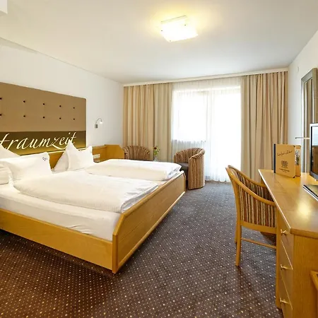 Hotel Edelweiss 3*