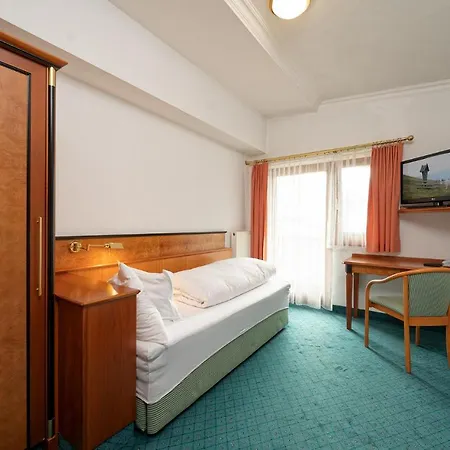 Edelweiss 3*