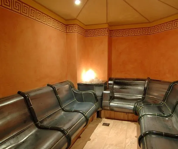 Edelweiss מלון 3*